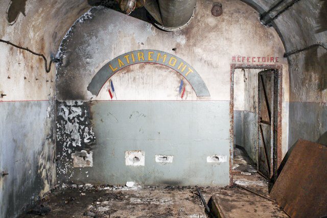 Ligne Maginot - LATIREMONT - A3 - (Ouvrage d'artillerie) - Usine electrique
Peinture murale.