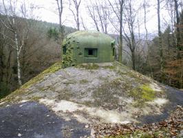 Ligne Maginot - GUNSTHAL COL EST - (Blockhaus pour arme infanterie) - La cloche GFM portant les stigmates de l'assaut allemand du 19 juin 1940