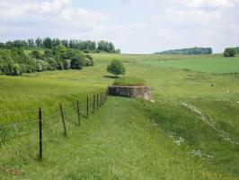 Ligne Maginot - 75BIS - POTINVAUX - (Blockhaus pour arme infanterie) - L'entrée et face droite