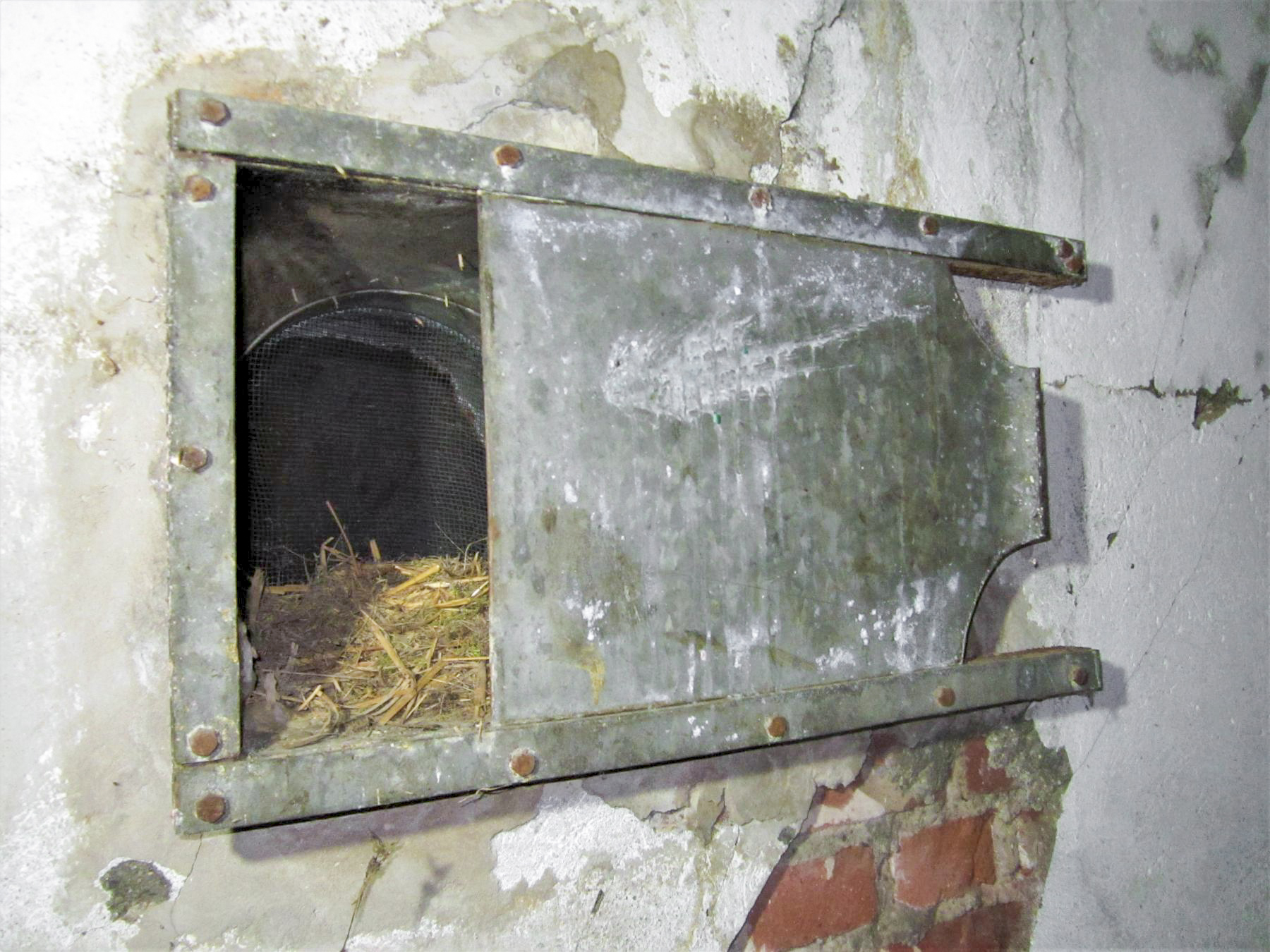 Ligne Maginot - HOFFEN - (Abri) - Prise d'air dans le couloir permettant la recirculation de l'air intérieur dans la batterie de chauffe