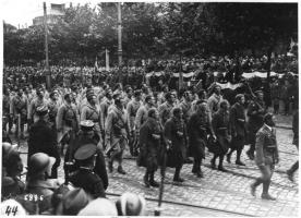 Ligne Maginot - 172° RIF - Revue militaire, place Broglie en présence du général Gamelin,