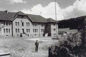 Ligne Maginot - LANGENSOULTZBACH - (Camp de sureté) - Les bâtiments du camp utilisés comme colonies de vacances 
Photo prise entre 1955 et 1961