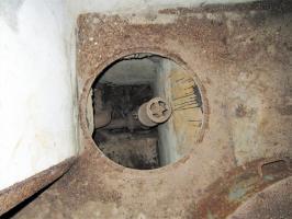Ligne Maginot - NONNENHARDT N°3 - (Blockhaus pour arme infanterie) - Fosse des latrines
Vanne de vidange de la fosse chimique ASEPTA