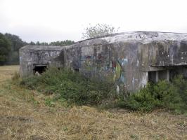 Ligne Maginot - A5 - PONT DE WATOU - (Blockhaus pour canon) - Vue prise dos au hameau le Droogland