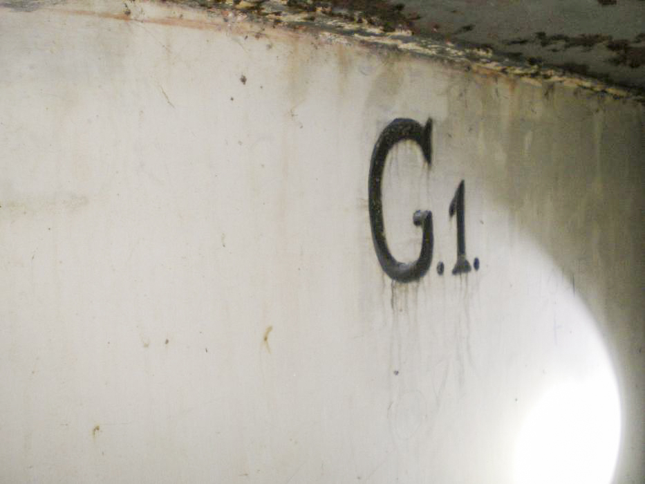 Ligne Maginot - G1 (Chambre de coupure - Avec central) - Gravure dans l'entrée