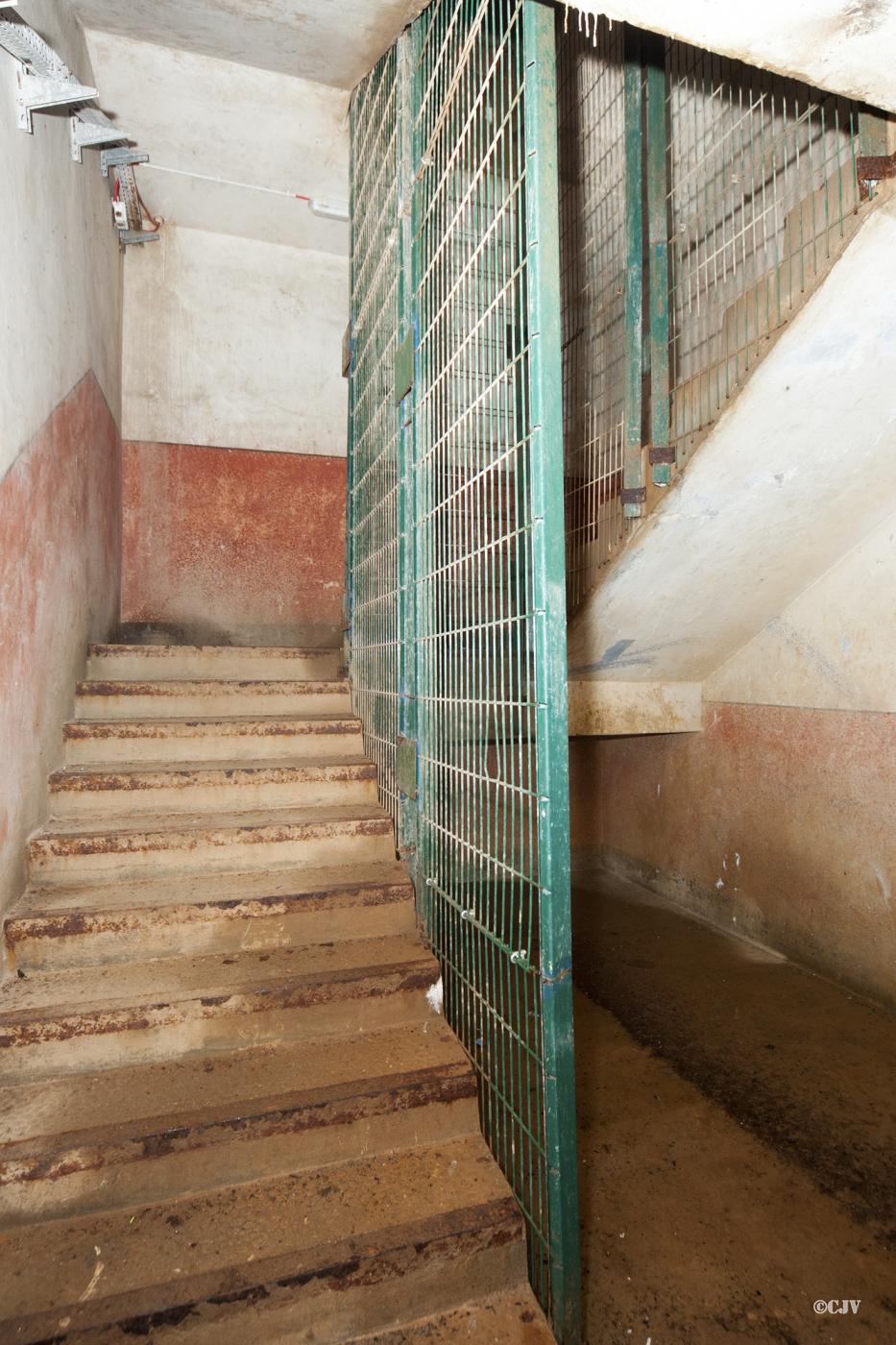 Ligne Maginot - GRAND LOT - X2 - (Abri) - L'escalier Est
