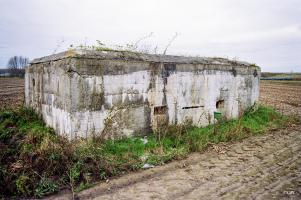 Ligne Maginot - BEF 327 - CIMETIERE de CYSOING (Blockhaus pour arme infanterie) - 