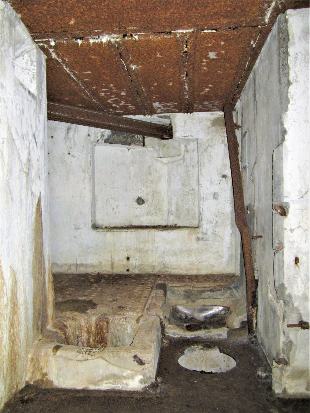 Ligne Maginot - TRAUTBACH OUEST - (Blockhaus pour arme infanterie) - Les latrines dans l'accès à la chambre de tir