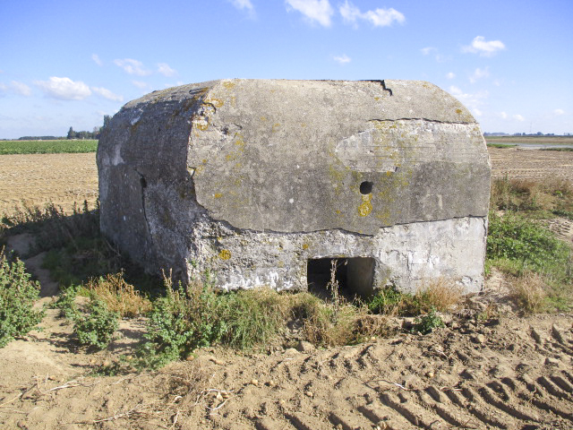 Ligne Maginot - BEF 662 - LA COUTURE SUD 4 - (Blockhaus pour arme infanterie) - Face orientée côté ouest.