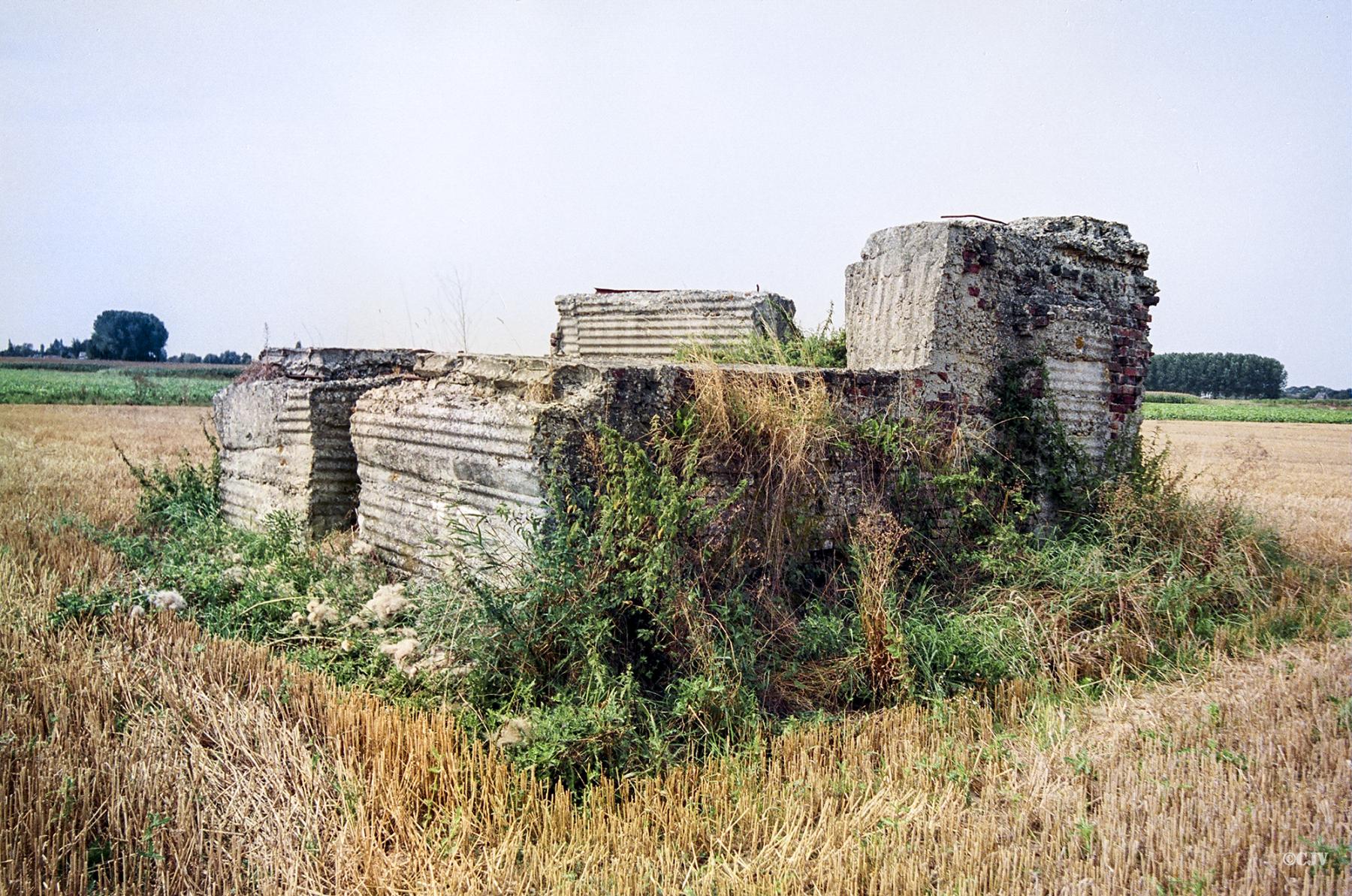 Ligne Maginot - BEF 444 - ROUTE de TOURNAI (Blockhaus pour canon) - 