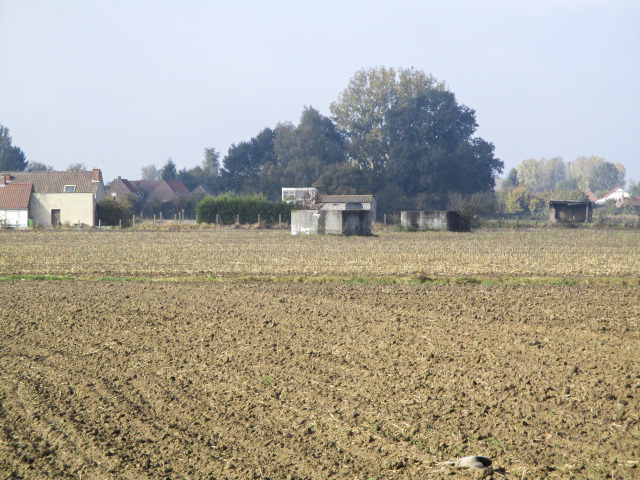 Ligne Maginot - BEF 568B - CRINQUET OUEST 2 - (Blockhaus pour arme infanterie) - Situés dans leur environnement.