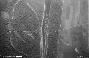 Ligne Maginot - PORT DU RHIN SUD 18 - (Blockhaus pour arme infanterie) - Le blockhaus bordant le Brunnenwasser en 1947