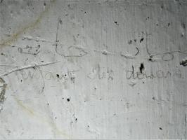 Ligne Maginot - BATTERIE DES PAYSANS - (Cuve pour canon) - Graffiti en arabe suivi de 'enfant des douars'