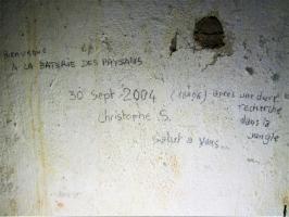 Ligne Maginot - BATTERIE DES PAYSANS - (Cuve pour canon) - Graffiti sympathique d'un visiteur
