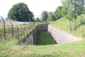 Ligne Maginot - FORT DE VEZELOIS - (Position d'artillerie préparée) - Le fossé