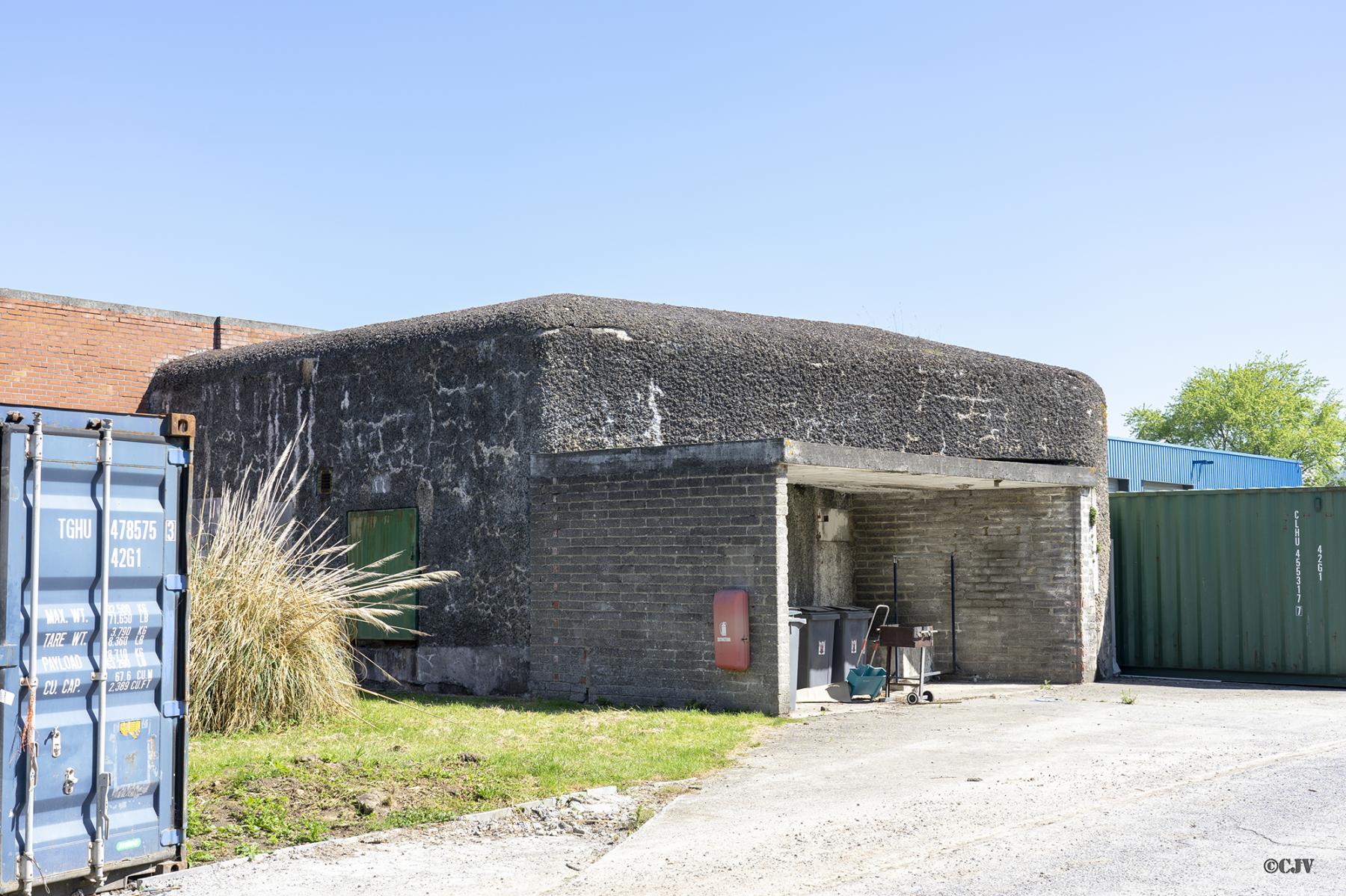Ligne Maginot - B271 - NEUVILLE EN FERRAIN - (Blockhaus pour canon) - Le blockhaus est incorporé dans la construction