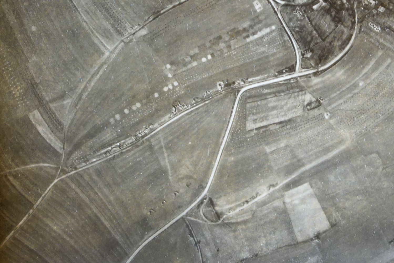 Ligne Maginot - Les positions d'une batterie sont bien visibles sur cette vue aérienne prise lors d'une mission du 9 mars 1940. Il n'est pas possible à ce stade de confirmer s'il s'agit de la batterie du 46e RAMF ou - Les positions d'une batterie sont bien visibles sur cette vue aérienne prise lors d'une mission du 9 mars 1940. Il n'est pas possible à ce stade de confirmer s'il s'agit de la batterie du 46e RAMF ou du 27e RAD.