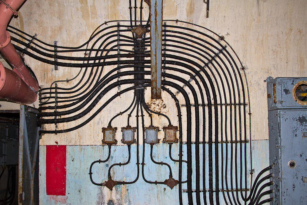 Ligne Maginot - PAS DU ROC - (Ouvrage d'artillerie) - Cablages dans l'usine