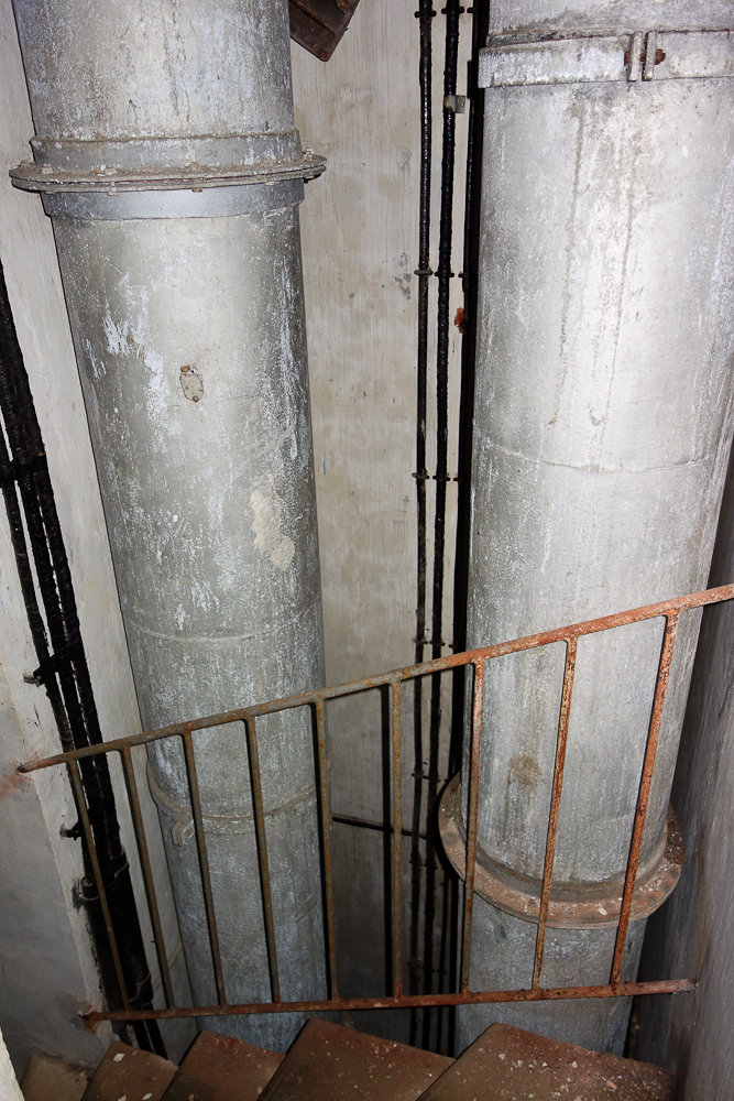 Ligne Maginot - SAINT ANTOINE - (Ouvrage d'artillerie) - Bloc 1
Gaines d'aération dans la cage d'escalier