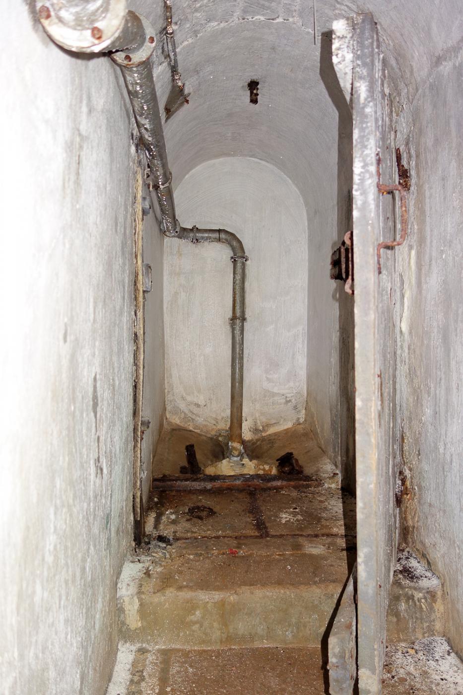 Ligne Maginot - LAVOIR - (Ouvrage d'artillerie) - Entrée munitions
Latrines