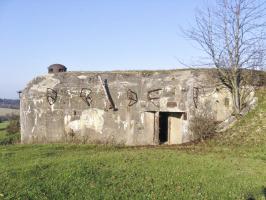 Ligne Maginot - SEELBERG OUEST - (Casemate d'infanterie) - Façade arrière et l'entrée