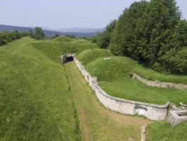 Ligne Maginot - BATTERIE DES ROCHES - (Position d'artillerie préparée) - Le rempart d'artillerie