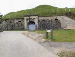 Ligne Maginot - FORT DU MONT-BART - (PC de Sous-Secteur) - L'entrée du fort