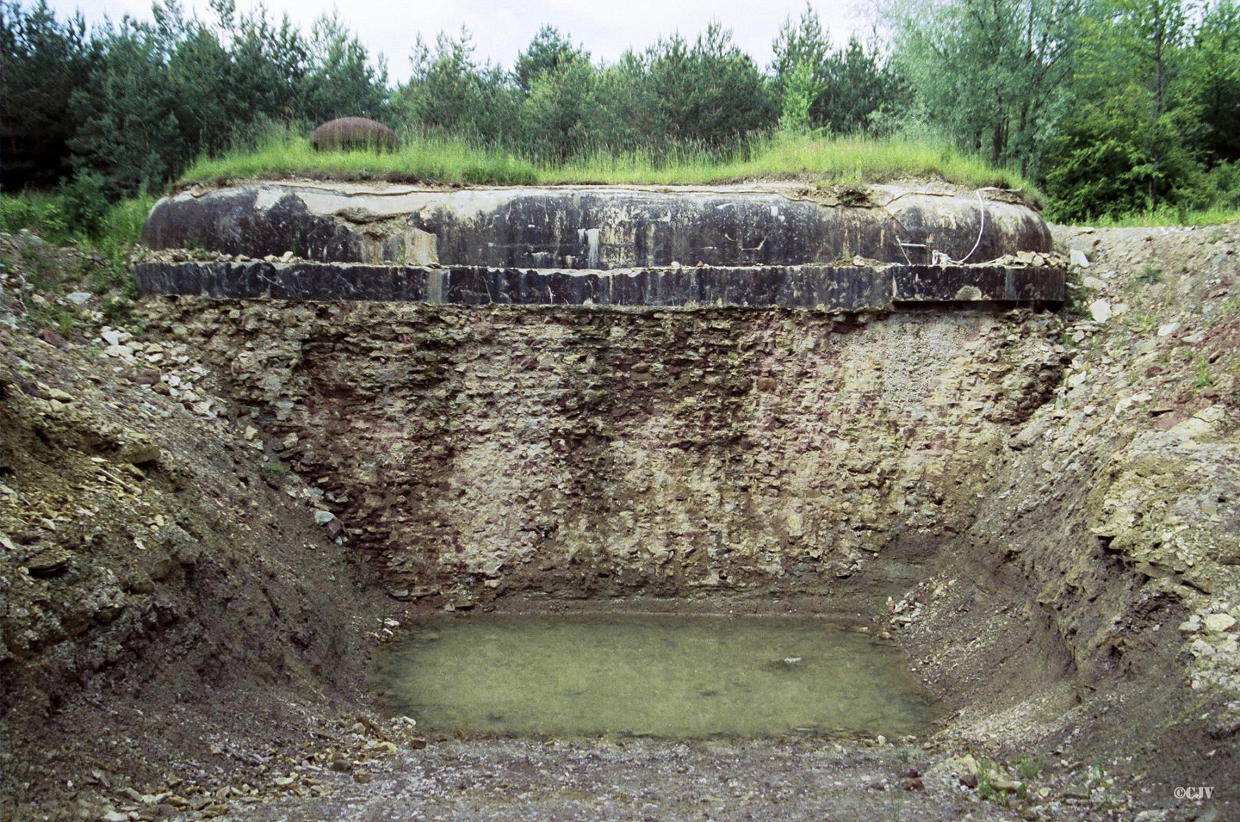 Ligne Maginot - SIMSERHOF - (Ouvrage d'artillerie) - Bloc 8
Excavation pour faire une sortie de secours
