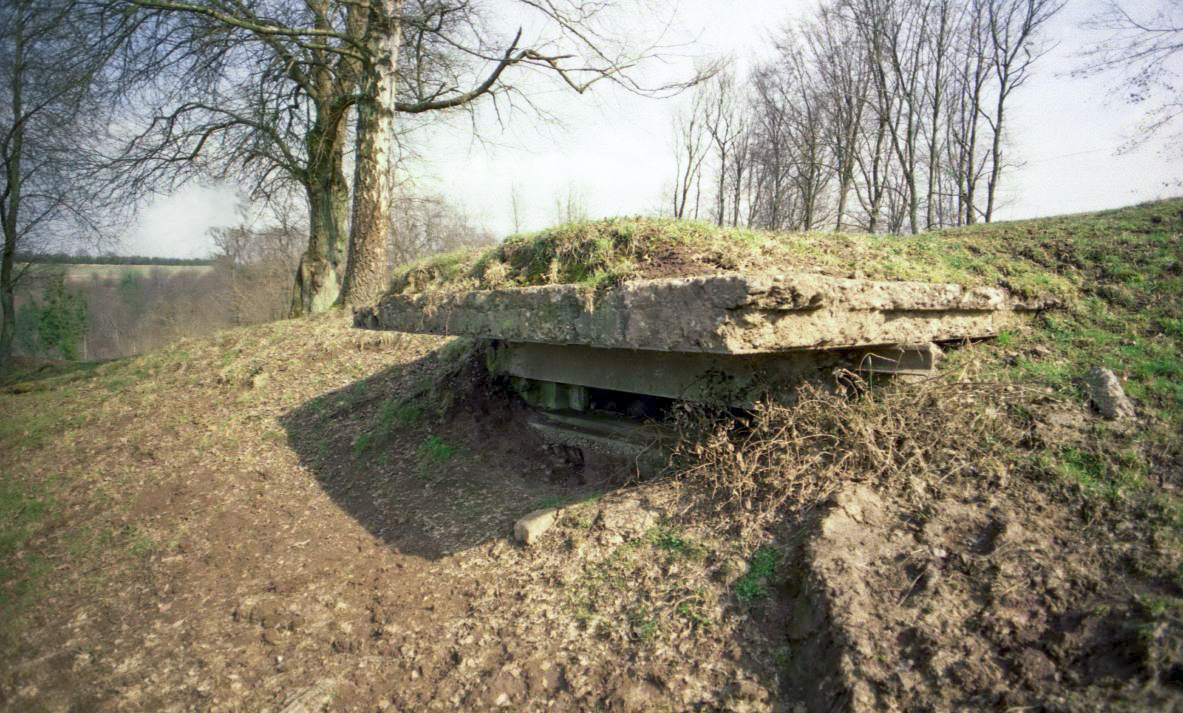 Ligne Maginot - NEUMUHL 2 (AVANT POSTE) - (Observatoire d'infanterie) - L'accès à l'observatoire se fait par une petite galerie bétonnée