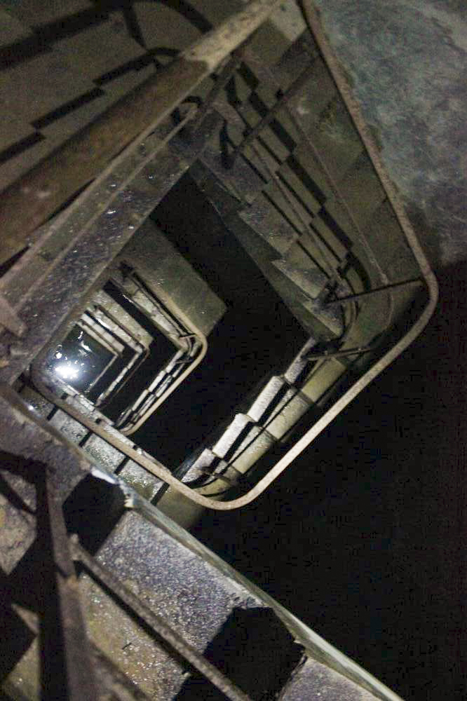 Ligne Maginot - SEELBERG EST - (Casemate d'infanterie) - Le puit menant vers les galeries non construites, inondé en permanence.