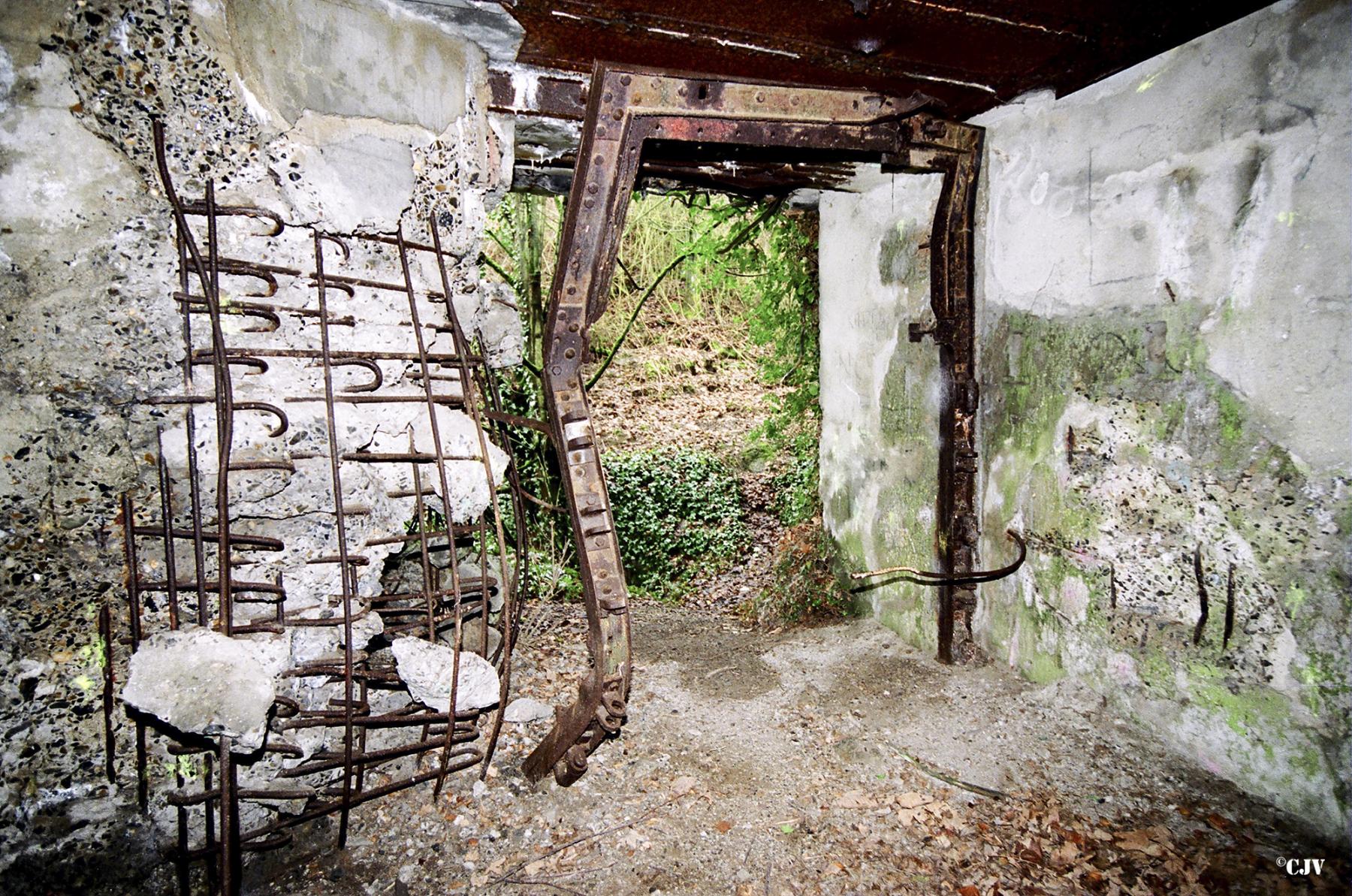 Ligne Maginot - A20 - FORT DE MAULDE EST - (Casemate d'artillerie) - 