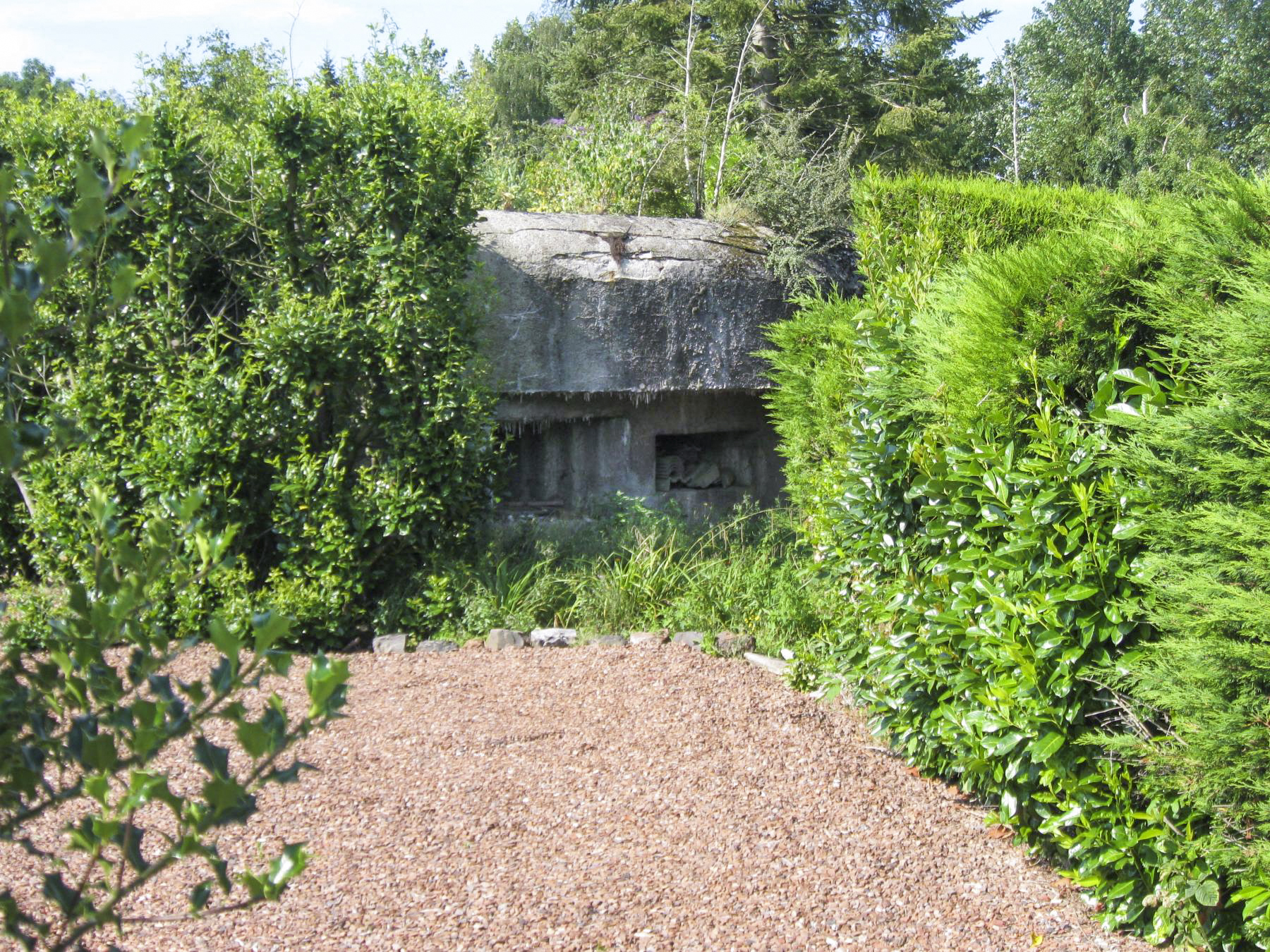 Ligne Maginot - A24 - ARDOISE - (Blockhaus pour canon) - Les créneaux tirant en direction de la casemate de Rodignies