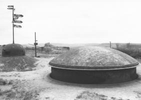 Ligne Maginot - FERMONT - A2 - (Ouvrage d'artillerie) - Bloc 1
Les dessus de l'ouvrage, probablement dans les années 80 après l'ouverture au public