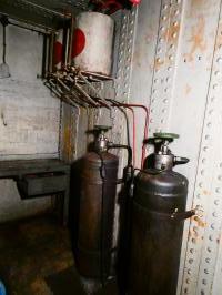 Ligne Maginot - SAINT OURS BAS (SOB) - (Ouvrage d'infanterie) - L'usine
Bouteille de lancement (air comprimé) et nourrices journalières de gas-oil