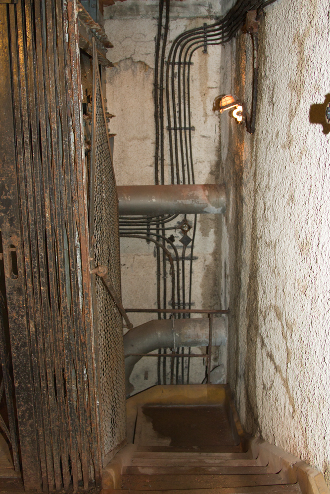 Ligne Maginot - HAUT POIRIER - (Ouvrage d'infanterie) - Bloc 3
Escaliers menant vers les étages souterrains