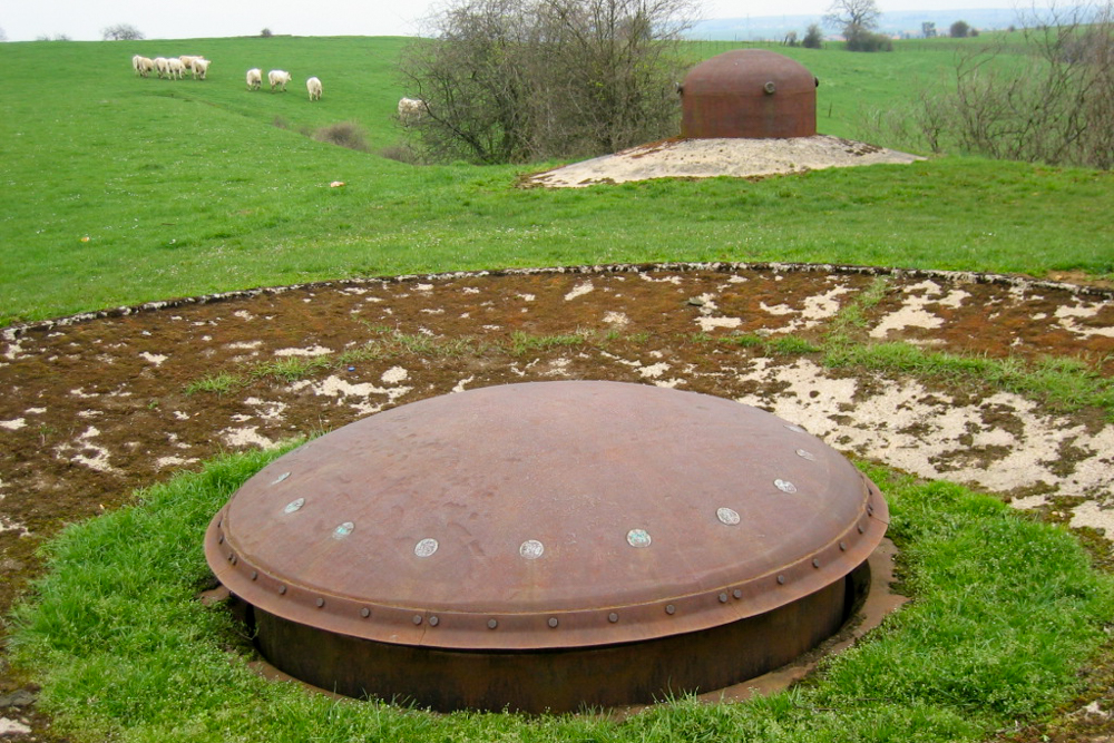 Ligne Maginot - LATIREMONT - A3 - (Ouvrage d'artillerie) - Bloc 4
Tourelle de 81 et cloche GFM