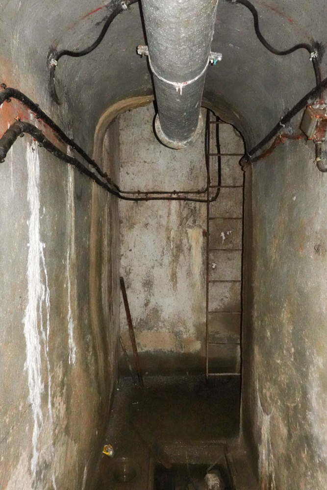 Ligne Maginot - RESTEFOND - (Ouvrage d'artillerie) - Bloc 4
Galerie menant au puits d'accès au bloc