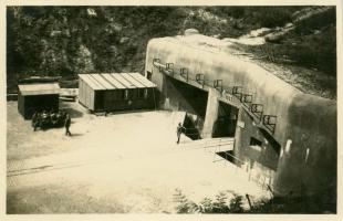 Ligne Maginot - HOCHWALD - (Ouvrage d'artillerie) - L'entrée munition 