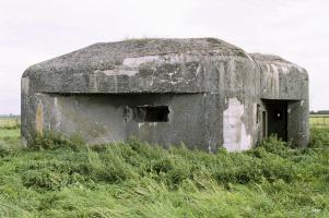 Ligne Maginot - B513 - WARGNIES LE GRAND - (Blockhaus pour canon) - 