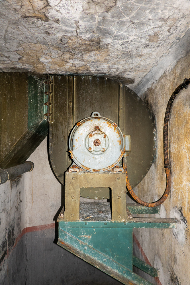 Ligne Maginot - SAINT OURS HAUT (SOH) - (Ouvrage d'artillerie) - Bloc 1
Etage inférieur. 
Ventilateur