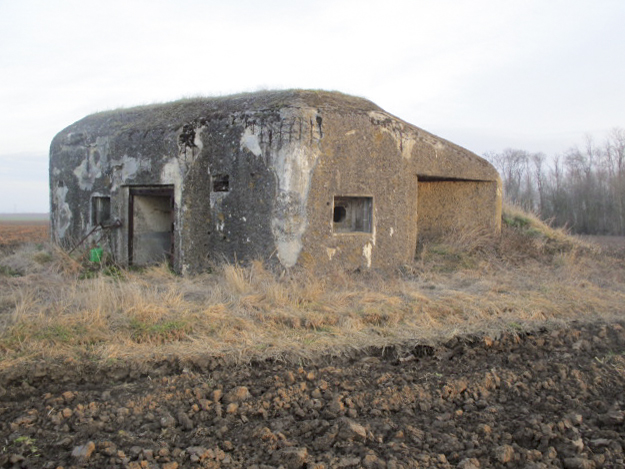 Ligne Maginot - B484 - STATION DE CURGIES - (Blockhaus pour canon) - 