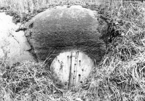 Ligne Maginot - MICHELSBERG - A22 - (Ouvrage d'artillerie) - Bloc 6
La cloche JM transformée en issue de secours, avec sa plaque d'origine