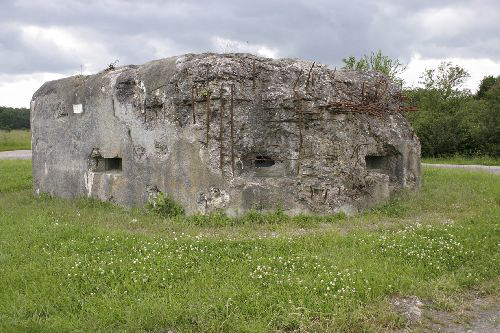 Ligne Maginot - R6B - HOSTE BAS - (Blockhaus pour arme infanterie) - La façade frontale durement éprouvée par les combats