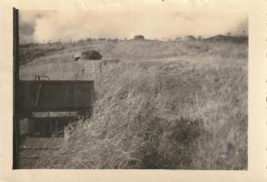 Ligne Maginot - SENTZICH - A16 - (Ouvrage d'infanterie) - La casemate sud de l'ouvrage
L'objet au premier plan reste à identifier
