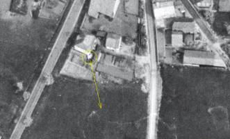 Ligne Maginot - KEMBS SUD 1 - (Blockhaus pour arme infanterie) - Le bloc est bien visible, au pignon sud-est de la maison