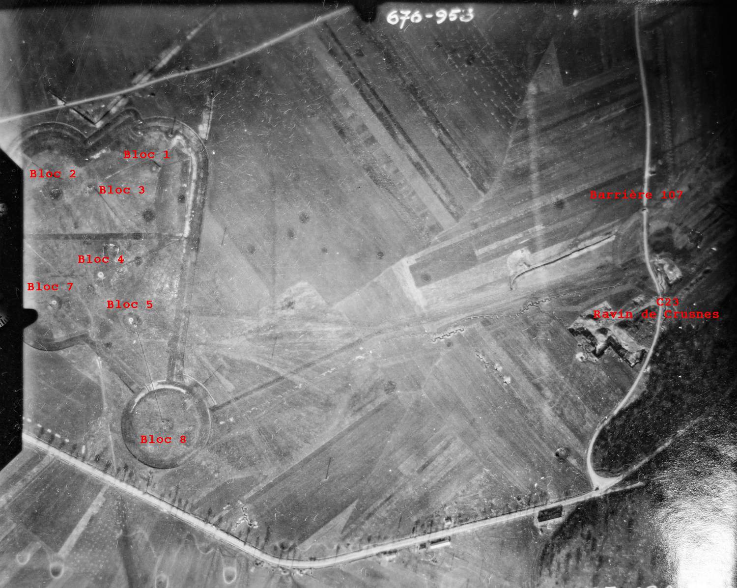 Ligne Maginot - BREHAIN - A6 - (Ouvrage d'artillerie) - Blocs de Bréhain et casemate C23

Vue aérienne - Mission 60 Altitude 2000 - 9 mars 1940 