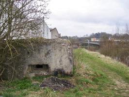 Ligne Maginot - RUE DES ECOLES - (Blockhaus pour arme infanterie) - Canal, vers le pont neuf