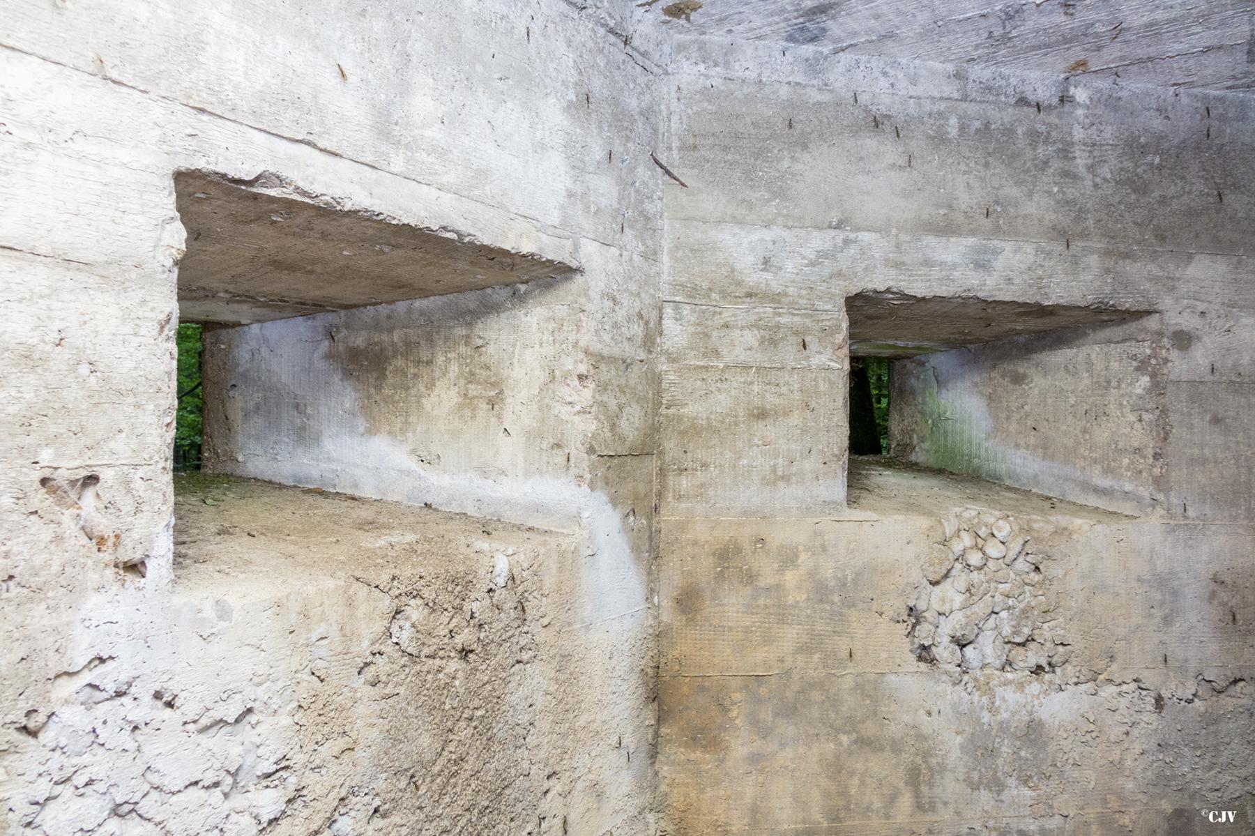 Ligne Maginot - HART OUEST 3 - (Blockhaus pour arme infanterie) - Les créneaux dans le couloir d'entrée
