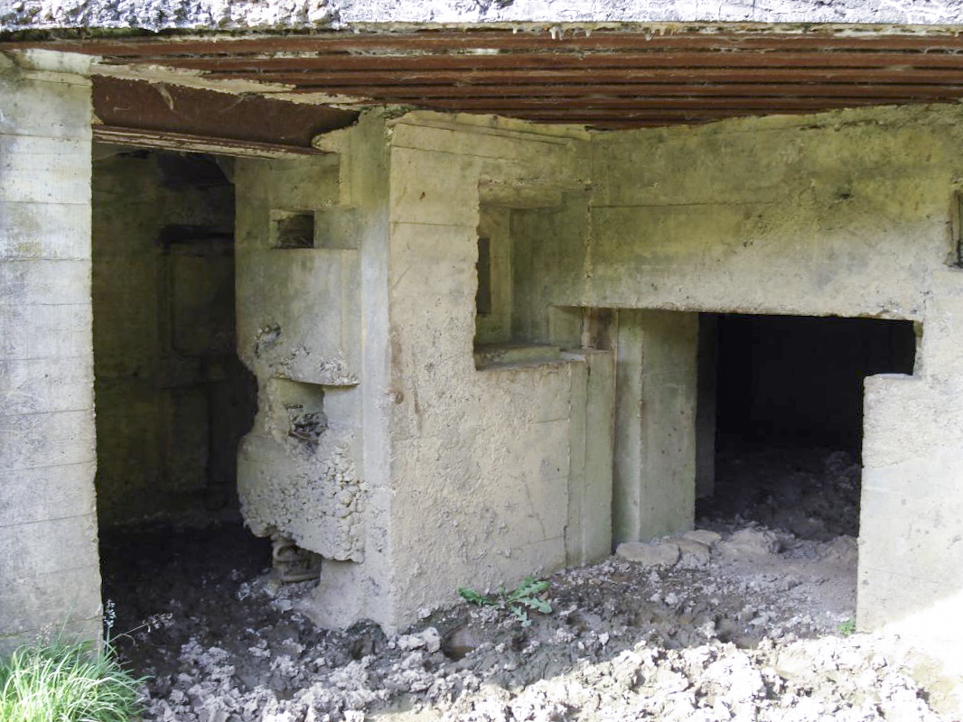 Ligne Maginot - 106 - PONT-MAUGIS - (Blockhaus lourd type STG / STG-FCR - Double) - Les entrées