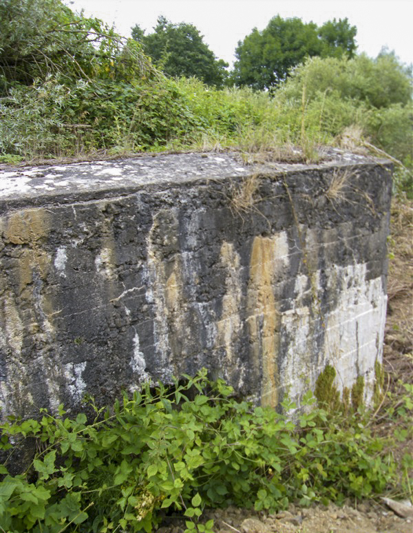Ligne Maginot - 14 - PRE AUX PIERRES NORD - (Blockhaus pour arme infanterie) - Blockhaus simple type 'Barbeyrac' allégé modèle B flanquant à droite